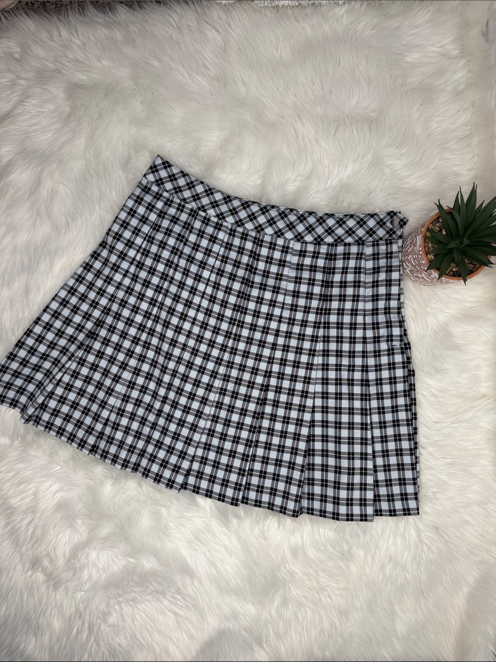 H&M Divided checkered pleated schoolgirl skirt size 8